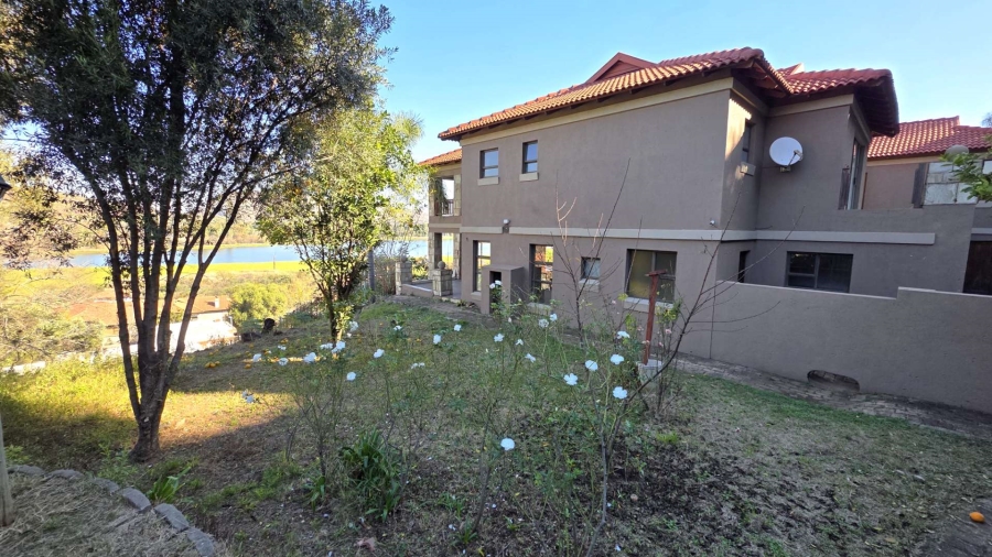 4 Bedroom Property for Sale in Ifafi North West